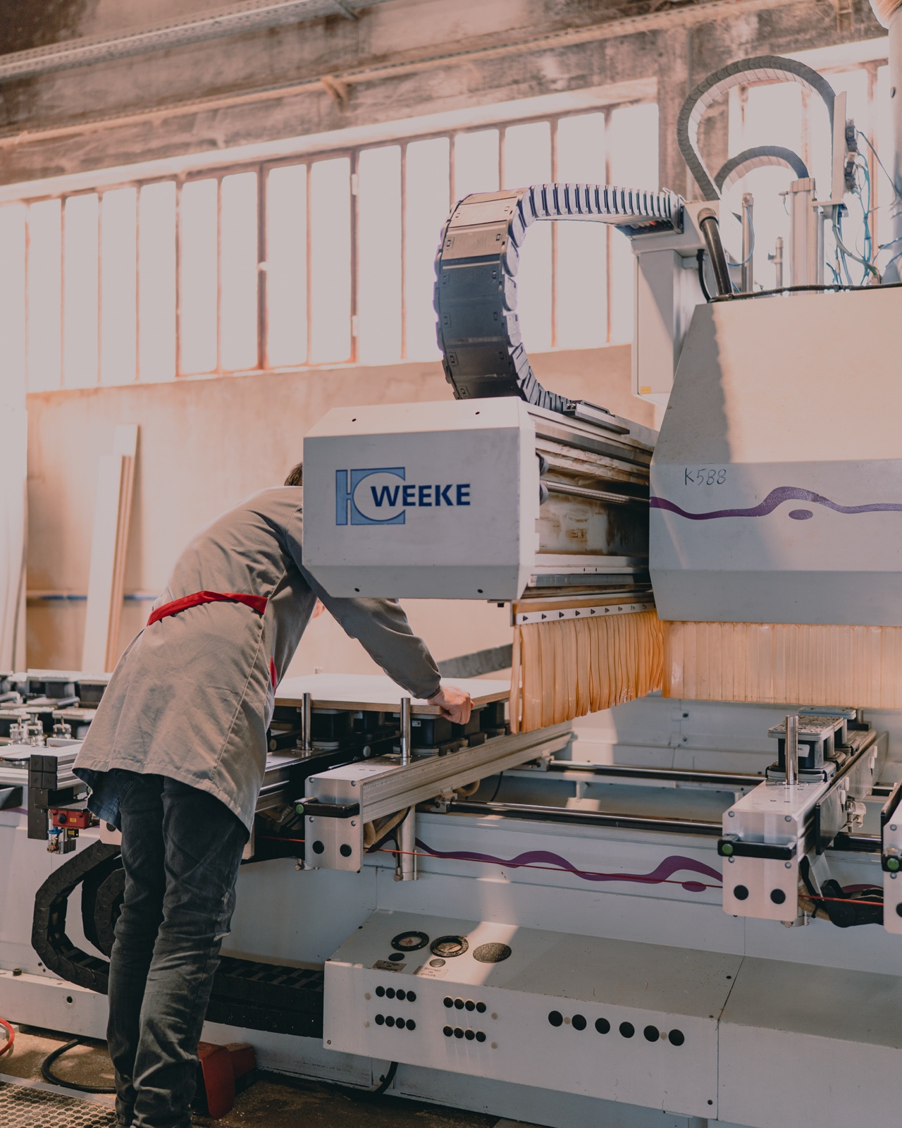 Работа станка CNC